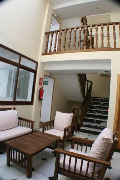 Hostal Margarita Ла-Лінеа-де-ла-Консепсьйон Екстер'єр фото