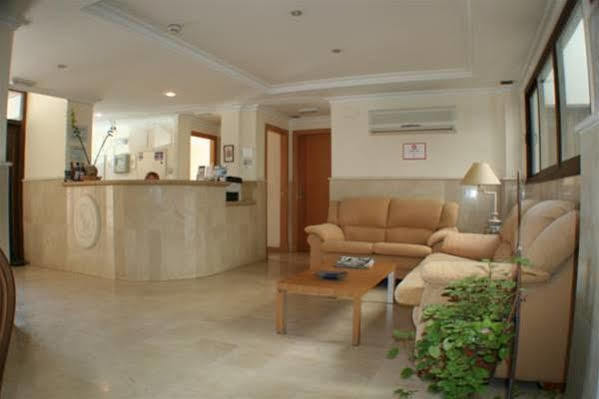 Hostal Margarita Ла-Лінеа-де-ла-Консепсьйон Екстер'єр фото